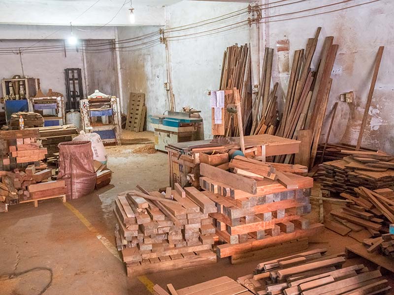 漳州楼梯地板柜门的油漆修复-09